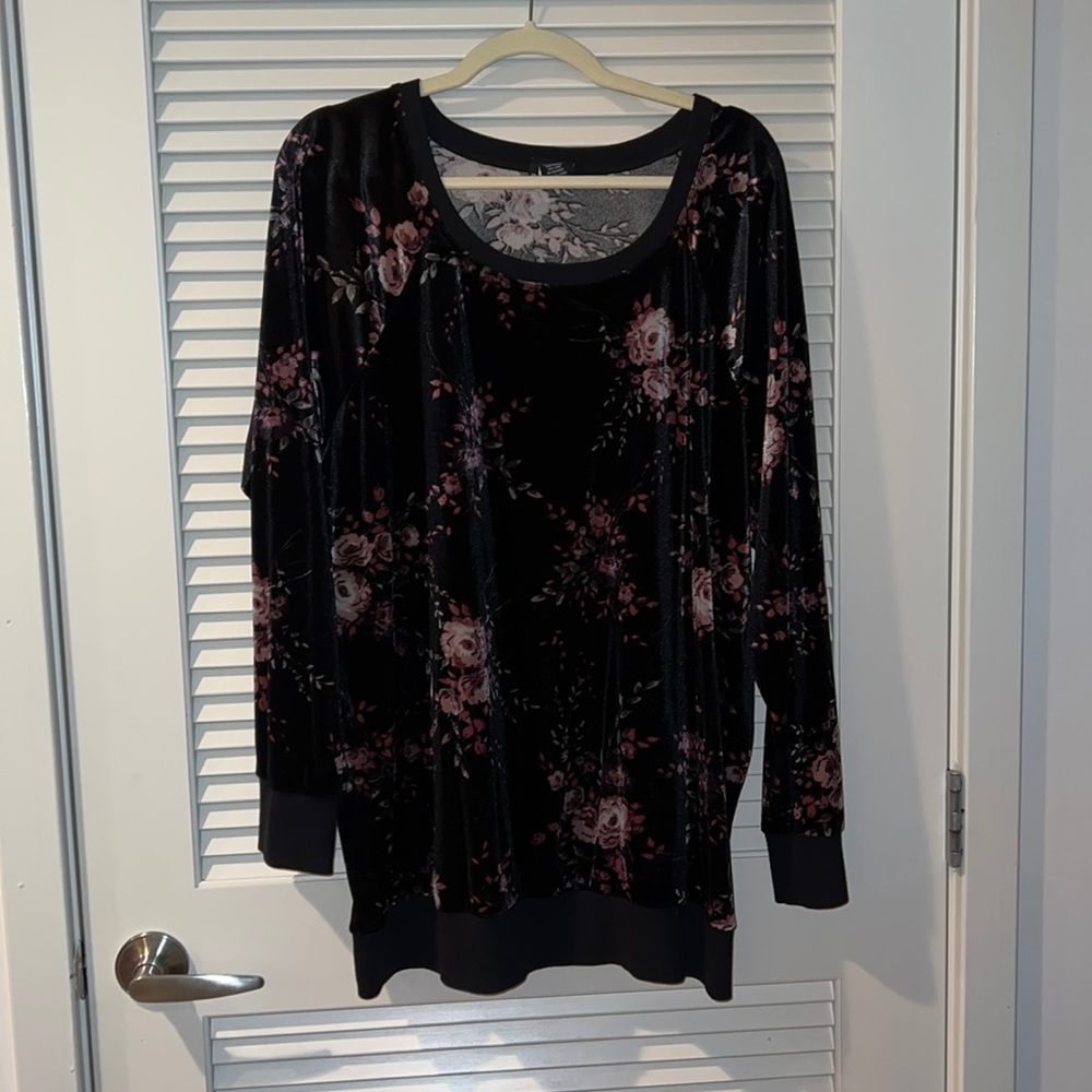 Floral velvet sweatshirt - Torrid size 3